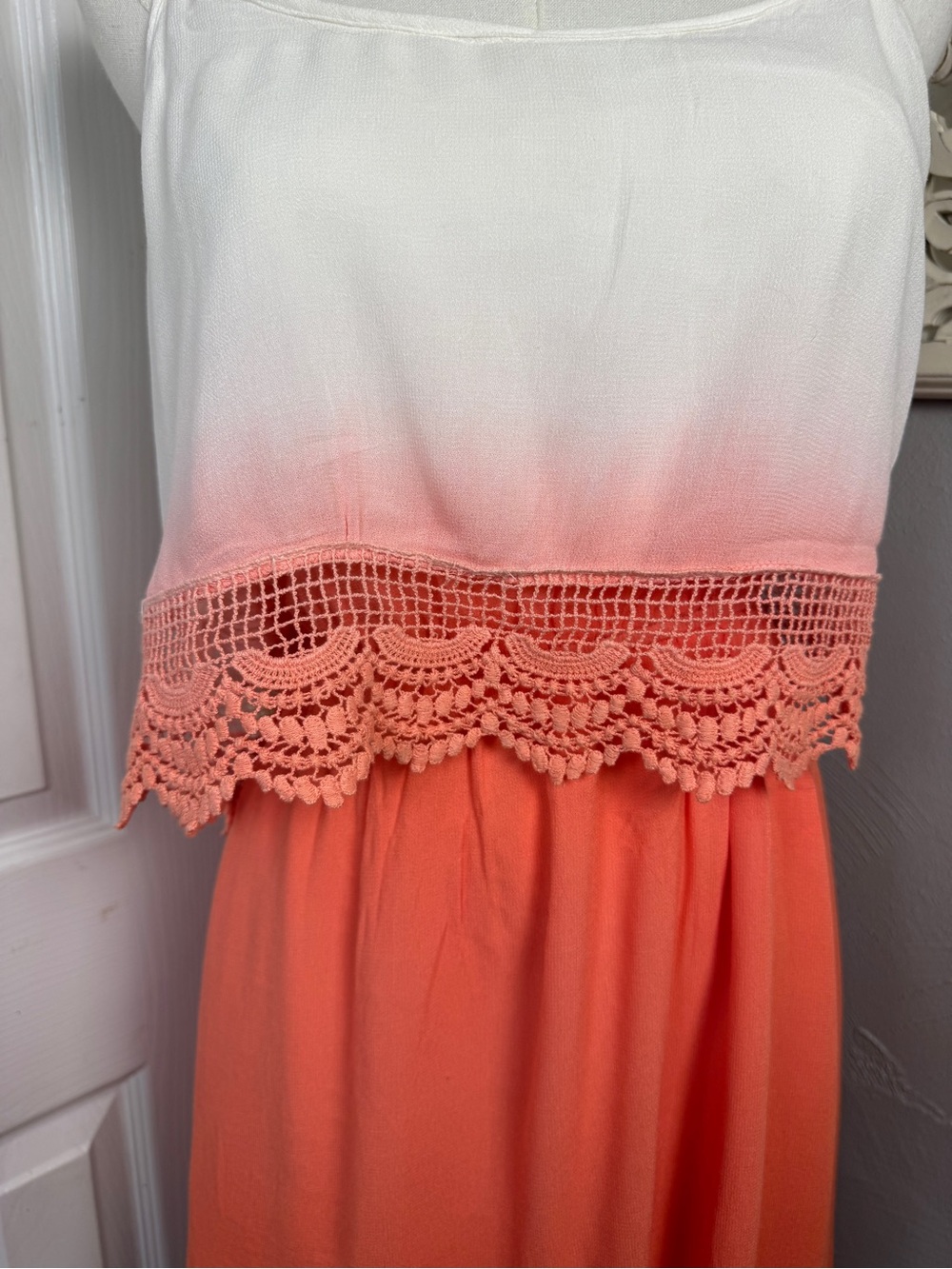 Daytrip Ombre Crochet Trim Mini Dress Medium Boho Beachy Rayon Y2K - Picture 1 of 8
